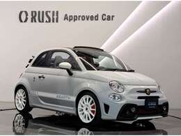 アバルト 595C エッセエッセ 限定90台　CarPlay　AKRAPOVICマフラー