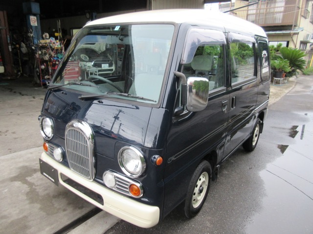 当社自慢のオススメ車です。この車のセールスポイントは他の画像でもアピールしてあります！まずはご覧になってください。いろんなところをチェックできますよ。
