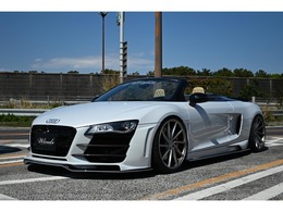 アウディ R8スパイダー 5.2 FSI クワトロ 4WD 