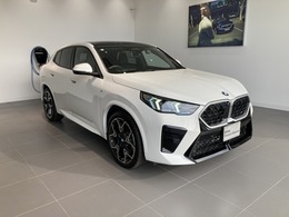 BMW X2 xドライブ20i Mスポーツ 4WD アイコニックグロー
