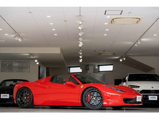 2012y　フェラーリ458スパイダー　正規ディーラー車　カーボンブレーキ　カーボンLEDステアリング　電動シート　ヘッドレスト跳ね馬エンボス　カロッツェリアナビ　バックカメラ　入庫しました！