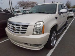 キャデラック エスカレード AWD 4WD 