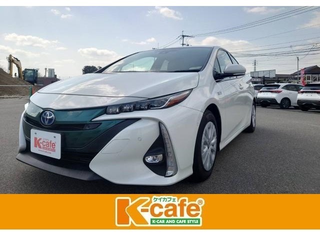 ecoカー　HYBRID専門店　k-cafe　とす店　仮店舗営業中　人気の届出済未使用車や厳選中古車を全メーカー豊富に取り揃えております。