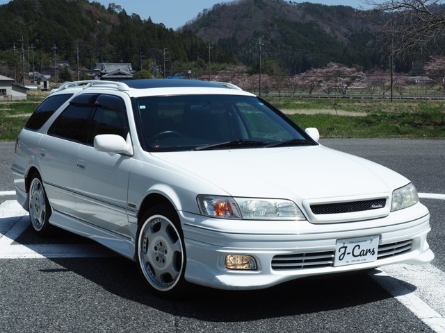 少人数制で営業しておりますのでお車をご覧になりたい方はお問い合わせください。