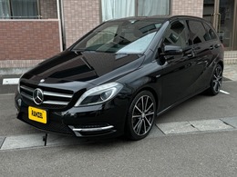 メルセデス・ベンツ Bクラス B180 スポーツ ナイトパッケージ 禁煙車・ナビTV・バックカメラ