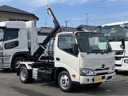 日野自動車 デュトロ 新明和アームロール3t　4000cc コード付リモコン　6速MT　150馬力