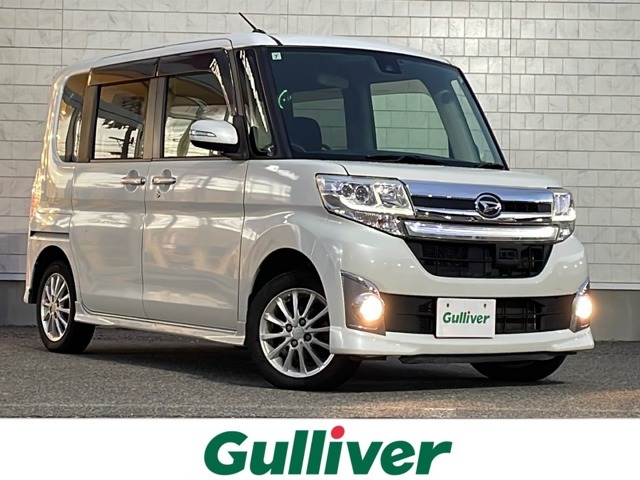 お車を右前から見るとこのような感じになります。ヘッドライトやグリル、エアロなどの装備品を確認できます。