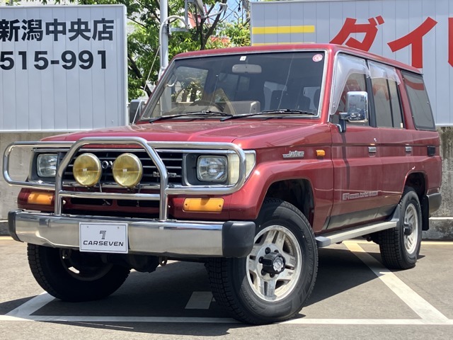 当店のお車をご覧いただきましてありがとうございます。カーセブン新潟中央店です。自社買取のお車を中心に展示販売しております。全国提携オートオークションからの仕入れ、注文販売もお任せください。