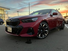 BMW 5シリーズ 523d xドライブ Mスポーツ ディーゼルターボ 4WD セレクトパッケージ　コンフォートドライビ