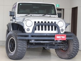 ジープ ラングラー アンリミテッド サハラ 4WD 