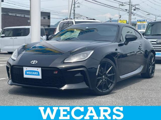 WECARS（ウィーカーズ）は全国250店舗展開！お客様が安心してカーライフをお楽しみいただけるよう社員一同心を込めてサポートいたします。