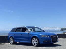アウディ S4アバント 4.2 4WD 車検整備付き