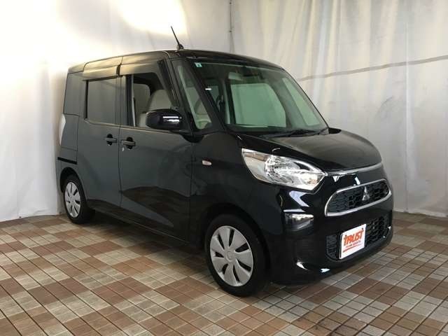 ☆　★　☆　★　　　納　得　の　内　外　装　仕　上　げ　済　み　車　　　☆　★　☆　★トラストでは外装の修理はもちろん、内装汚れやシートシミの除去、フロアマットの洗浄等行ってから販売しております！