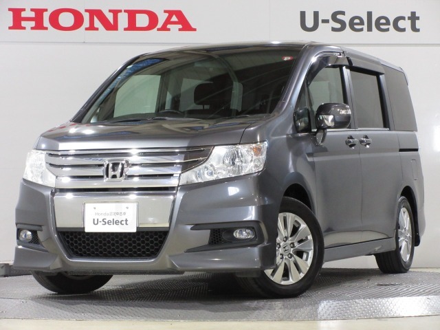 ステップワゴンスパーダ  （Z）が入庫です。当社で下取りしたお車になります。こちらは1年の保証付！1年の保証がついておりますから安心してお乗りいただけますね。