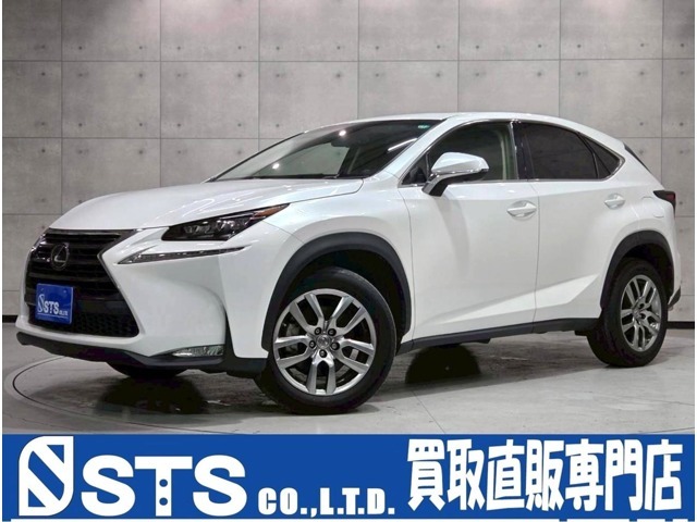 ムーンルーフ　三眼LEDヘッドライト　パワーバックドア　純正18インチAW　純正ナビ　デジタルTV　BT接続　バックカメラ　レザーシート　パワーシート　シートヒーター　ステアヒーター　クルコン　ETC