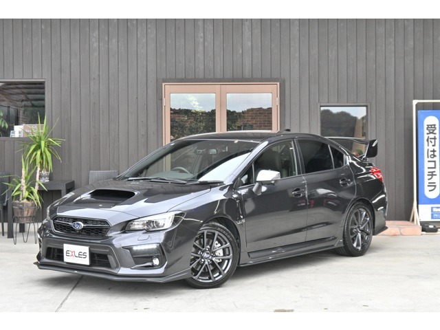 S4では、1年に数台しか出回らない、大型リヤスポ装着車！STIパーツ装着とオプション装備も豊富！そこに、後期型ダークグレーメタリックの程度良好車となれば希少な1台の出来上がり！