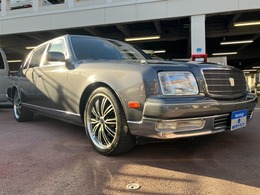 トヨタ センチュリー 5.0 デュアルEMVパッケージ装着車 レザーシート　ナビ　後席モニター　パワー