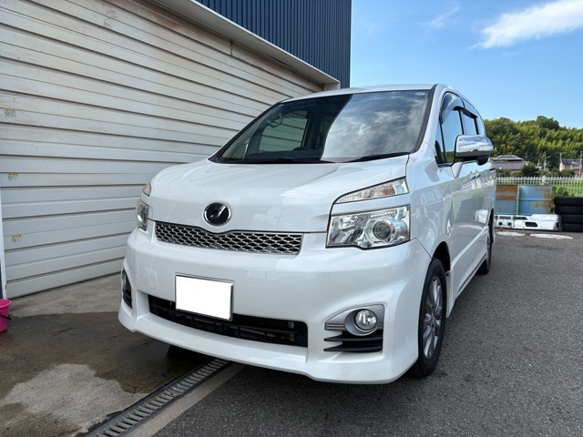 煌めき　 0205★★ トヨタ ヴォクシー 2.0 ZS 煌II 2012年 15.7万キロ (和歌山県