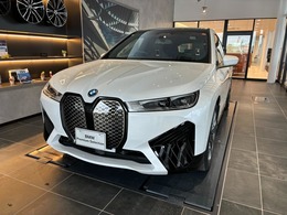 BMW iX xドライブ40 4WD /弊社デモカー/二年保証/BMW認定中古車