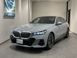 BMW 5シリーズ 523i Mスポーツ 弊社デモカー サンルーフ 茶革 harman