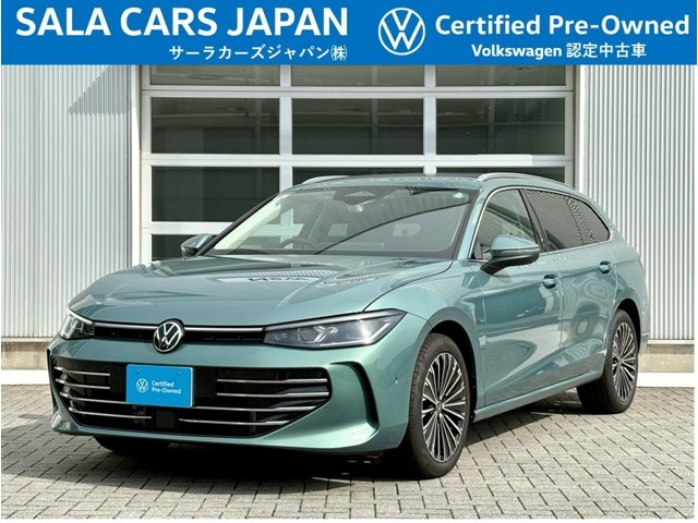 新型Passat eTSI Elegance（マリポサイトグリーンメタリック）デモカーとして使用された車両です。
