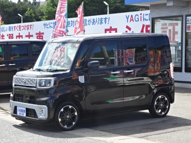 この度は、数ある中古車の中から、当社「八木自動車サービス」の車をご覧頂き誠にありがとうございます。