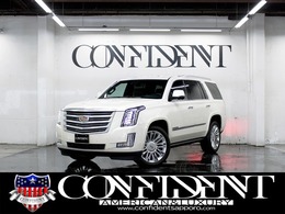キャデラック エスカレード プラチナム 4WD ディーラー車 ブラックレザーシート オートステップ