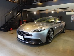 アストンマーティン ヴァンキッシュ 1オーナー ディーラー車 カーボンボディ V12 6.0L NAエンジン 007ムービータイトル