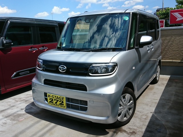 ★タント　X　シルバー　走行：4686Km★入庫いたしました！★純正ナビ、ドラレコ、ETCを装着済み！★ボディに写真等での判別が難しい凹みが複数御座います。ご来店の上、現車確認をお願いいたします。
