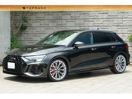 アウディ RS3スポーツバック 2.5 4WD RSスポ-ツエキゾ-スト 1オ-ナ- 新車保証付