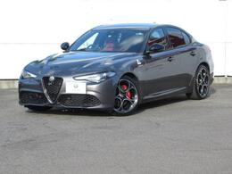 アルファ　ロメオ ジュリア 2.0 ターボ ヴェローチェ ワンオーナー　新車保証継承