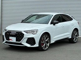アウディ RS Q3スポーツバック 2.5 4WD ブラックスタイリング バング＆オルフセン