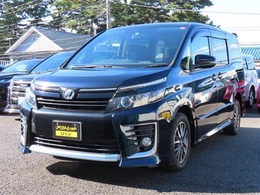 トヨタ ヴォクシー 2.0 ZS 4WD 