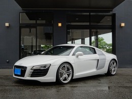 アウディ R8 4.2 FSI クワトロ 4WD 