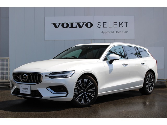 V60 アルティメイトB4　当社試乗車入荷　グーグル対応ナビ