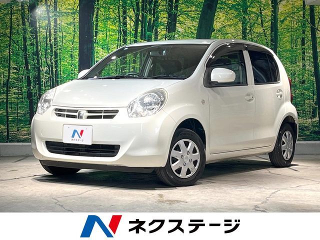 ナビゲーション　バックカメラ　禁煙車　ドラレコ　ETC
