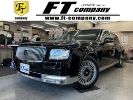 トヨタ センチュリー 5.0 本型黒シート　リヤエンターテイメント