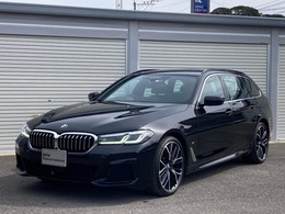 BMW 5シリーズツーリング 523d xドライブ 50th アニバーサリー エディション ディーゼルターボ 4WD ハーマンカードン　ナッパレザー2年保証