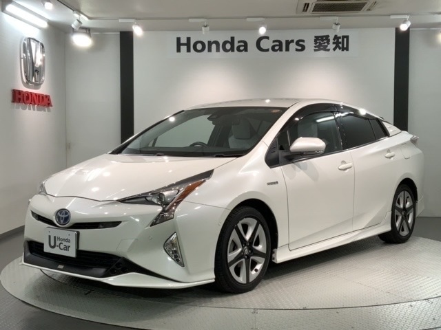 全国納車可 第三者機関証明書付 1年保証 純正ナビ フルセグ Rカメラ CD録音 DVD ETC LEDライト 横滑り防止 シ-トヒ-タ- クルコン アルミ スマ-トキ-装備のトヨタのプリウス Aツーリングセレクション入庫！