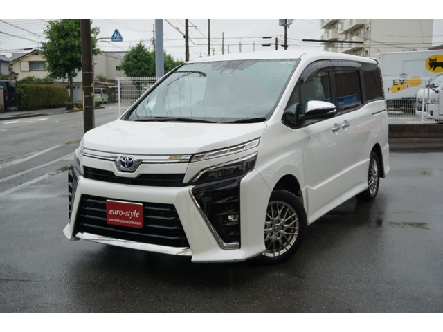 eurostyleでは店頭にない車両または、売約済みの車両の掲載は一切いたしません。在庫である車両のみを掲出しています。商談中の場合は、他のより良い車両をお探しいたします。