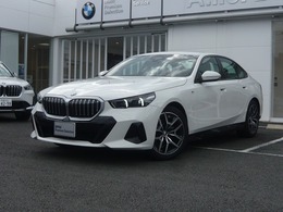 BMW 5シリーズ 523i Mスポーツ 弊社デモカー　コーティング施工済み