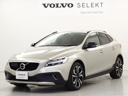 ボルボ V40クロスカントリー T5 AWD サマム 4WD 2018モデル 1オーナーAWD アンバーレザー