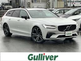 ボルボ V90 B6 AWD Rデザイン 4WD 1オーナー・Bowers Willkins・サンルーフ