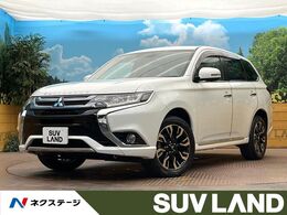 三菱 アウトランダーPHEV 2.0 G ナビパッケージ 4WD サンルーフ　純正SDナビ　全周囲カメラ