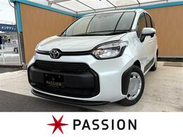 トヨタ シエンタ ハイブリッド 1.5 X 登録済未使用車　片側電動スライドドア　衝