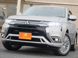 三菱 アウトランダーPHEV 2.4 G プラスパッケージ 4WD 4WD　急速充電付き　アラウンドビュー　純