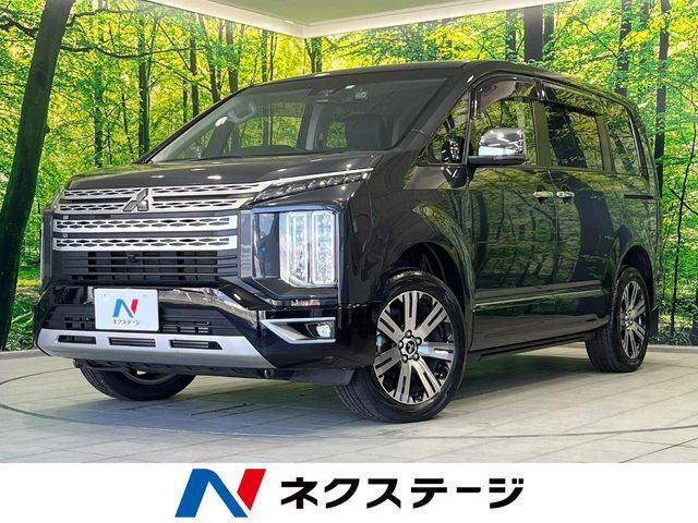 両側電動ドア　純正10型ナビ　全周囲カメラ　衝突軽減装置