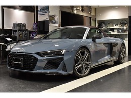 アウディ R8スパイダー V10 パフォーマンス 5.2 FSI クワトロ 4WD カーボンブレーキ カーボンエクステリア