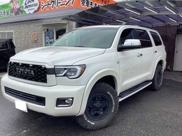 米国トヨタ セコイア プラチナム 5.7 V8 4WD 
