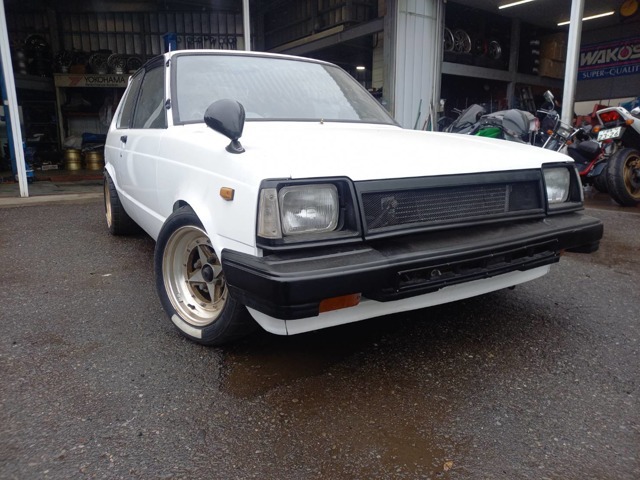 現車確認と併せてご来店頂ける方への販売とさせて頂きます。また、業販は基本的にお断りさせて頂いておりますので、ご了承ください。